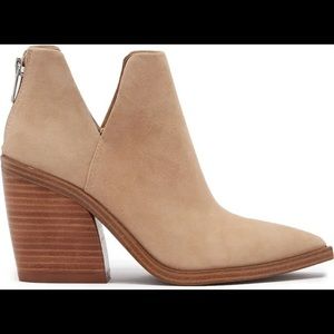 Vince Camuto Gigietta Bootie sz 7.5
